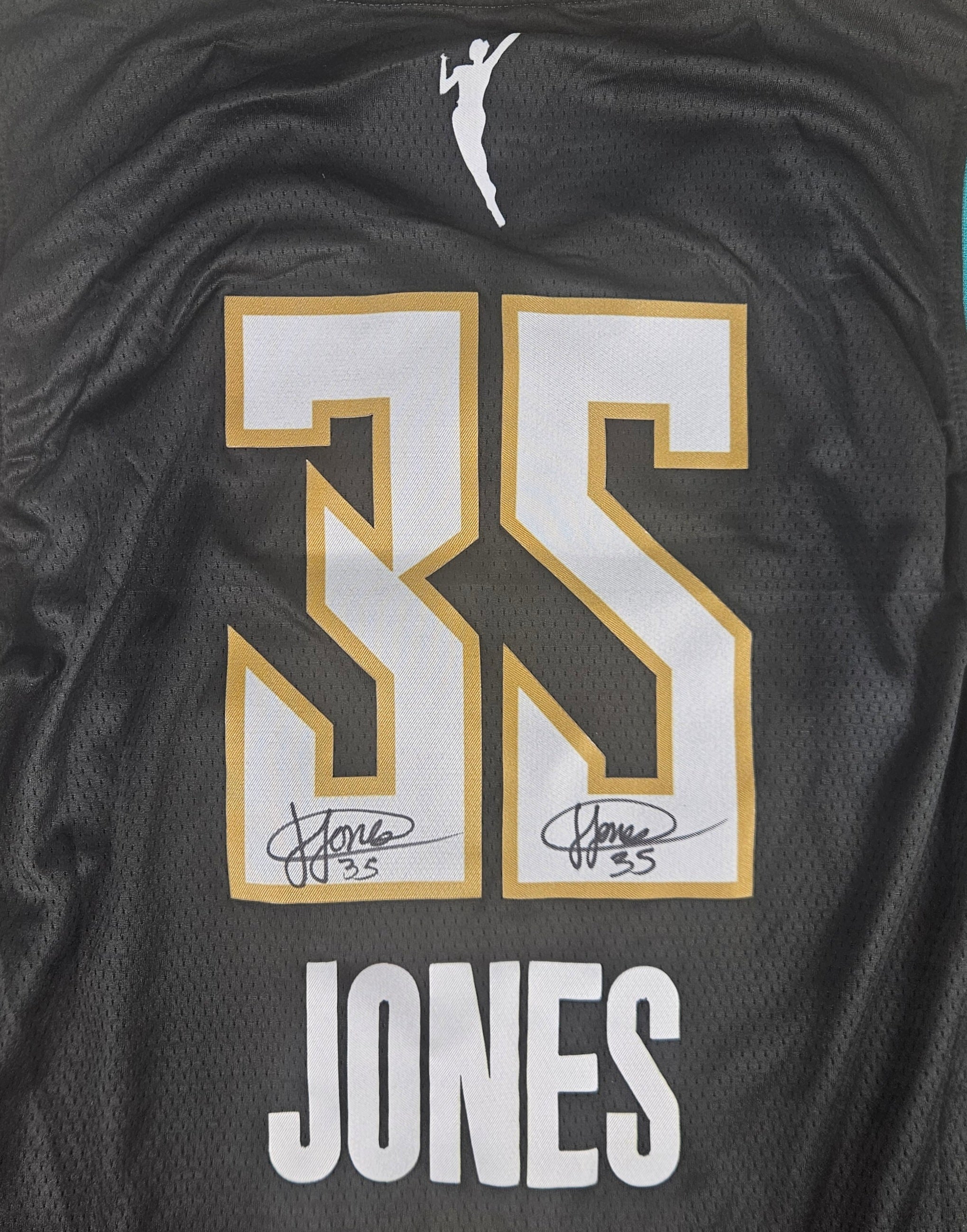 Jonquel Jones Signed Autographed New York Liberty Wnba Jersey